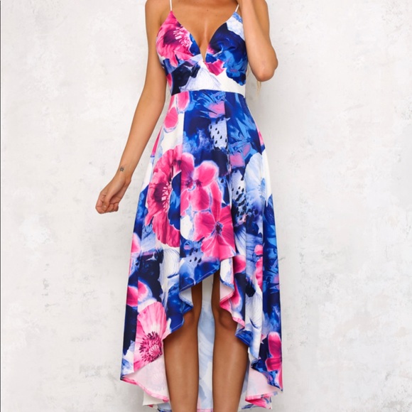 Hello Molly Dresses & Skirts - 🌸HP🌸Gorgeous Floral Hi-lo Dress